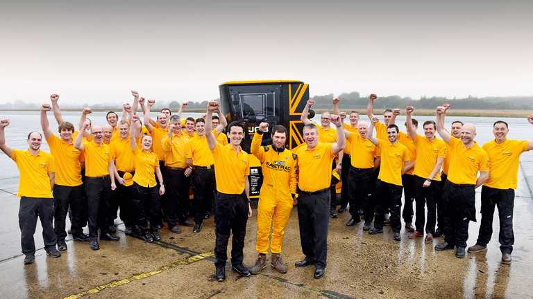 JCB Project Manager was Alex Skittery, an alumnus of the MEng Agricultural Engineering. Harper Adams alumni behind the world’s fastest tractor