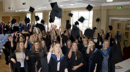 Graduation 2013: Veterinary nurses (video)
