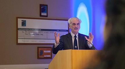 World-renowned scientist gives talk on food chain enquiries