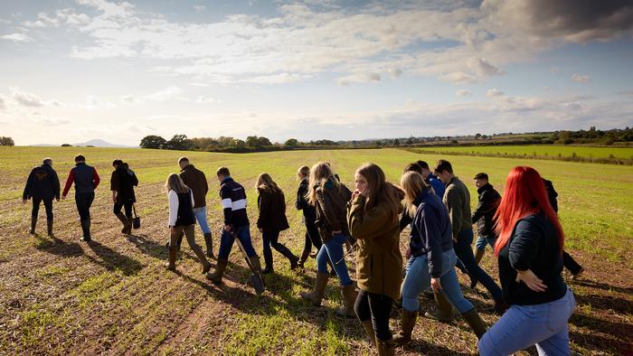 Teaching being carried out in a field on the ���붯�� Future Farm